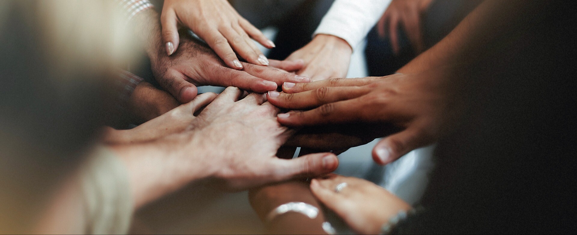 Únete a nuestra misión por un mundo más pacífico y justo